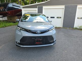 Used 2025 Toyota Sienna XLE Woodland Edition AWD/4WD video 1