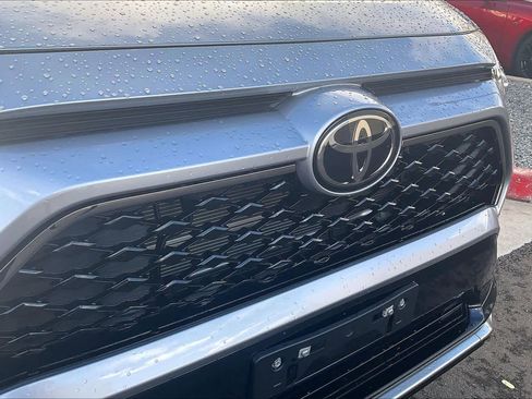 Used 2025 Toyota RAV4 XSE image 29