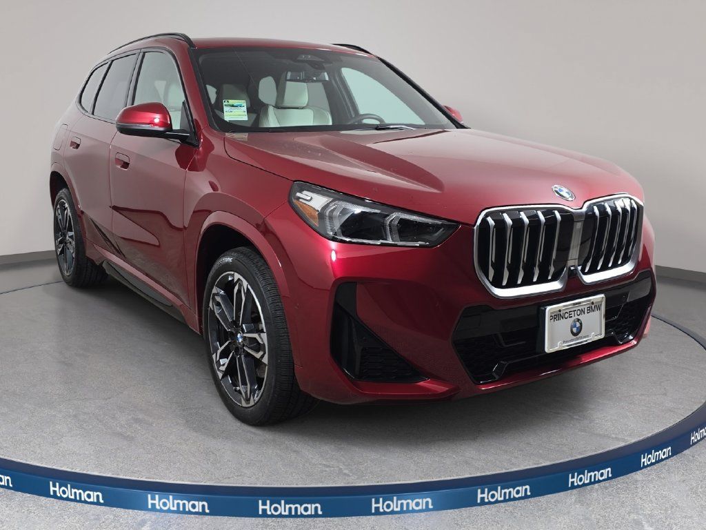 Certified 2026 BMW X1 xDrive28i w/ Technology Package AWD/4WD image 3