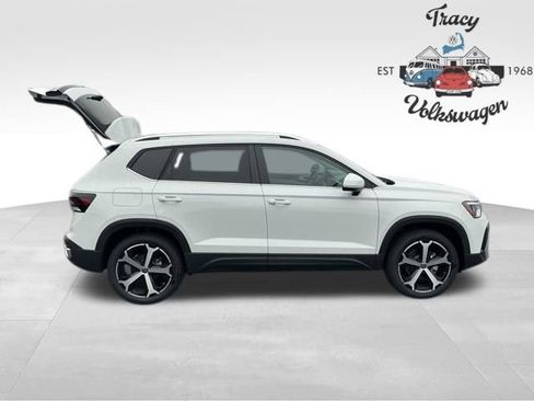 New 2025 Volkswagen Taos SEL image 8