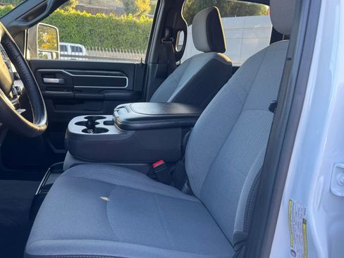 Used 2024 RAM 3500 Big Horn image 26