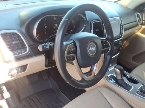 Used 2019 Jeep Grand Cherokee Limited AWD/4WD image 19