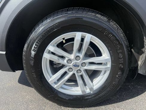 Certified 2021 Ford Explorer XLT RWD image 57