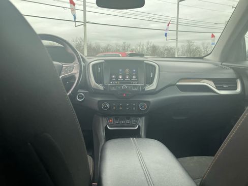 Used 2020 GMC Terrain SLE image 30