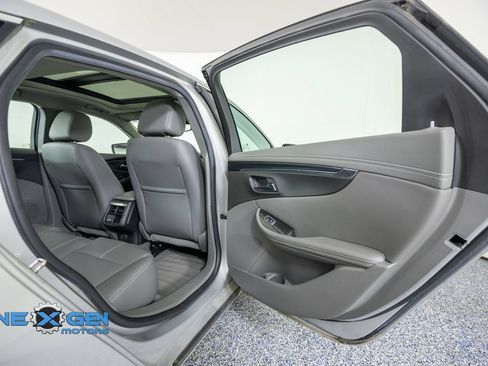 Used 2019 Chevrolet Impala LT w/ Sunroof and Spoiler Package FWD image 34