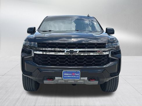 Used 2022 Chevrolet Tahoe Z71 w/ Luxury Package AWD/4WD image 2