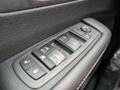 New 2026 Chrysler Pacifica Select image 37