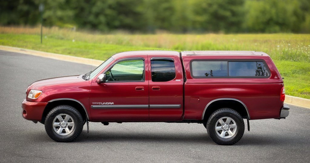 Used 2006 Toyota Tundra SR5 w/ Towing Pkg AWD/4WD image 7
