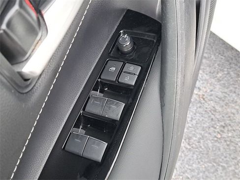 Used 2022 Toyota Corolla SE image 21