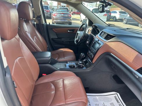 Used 2015 Chevrolet Traverse LT w/ LPO, 'HIT The Road' Package image 15