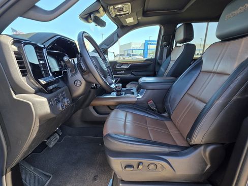 Used 2024 Chevrolet Silverado 1500 High Country w/ Technology Package AWD/4WD image 19