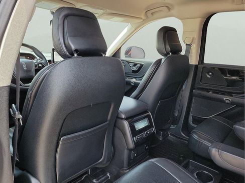 Used 2020 Lincoln Aviator Reserve w/ Elements Package Plus AWD/4WD image 12