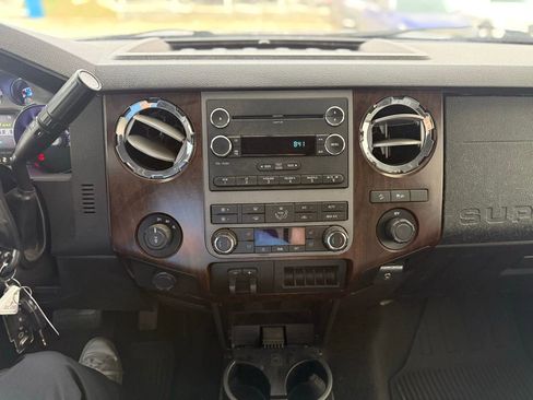 Used 2011 Ford F350 Lariat w/ Lariat Interior Pkg image 22