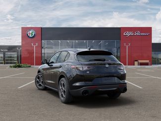 New 2025 Alfa Romeo Stelvio Sprint w/ Convenience Package AWD/4WD video 3