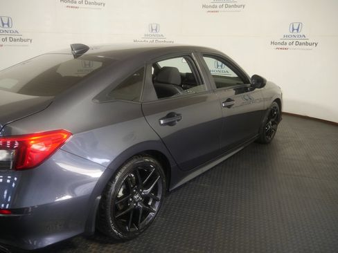 Used 2024 Honda Civic Sport image 4