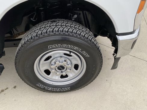 Used 2023 Ford F350 XL w/ XL Chrome Package image 4