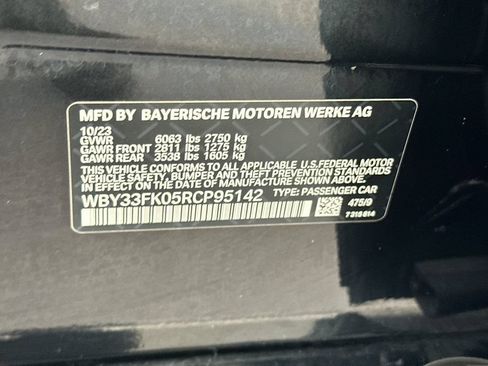 Used 2024 BMW i5 eDrive40i w/ Executive Package RWD image 35