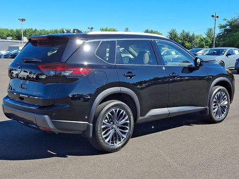 Certified 2025 Nissan Rogue SL w/ Tech Package AWD/4WD image 7