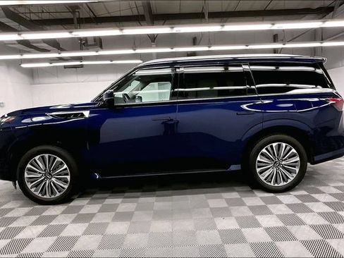 Used 2025 INFINITI QX80 Sensory AWD/4WD image 14