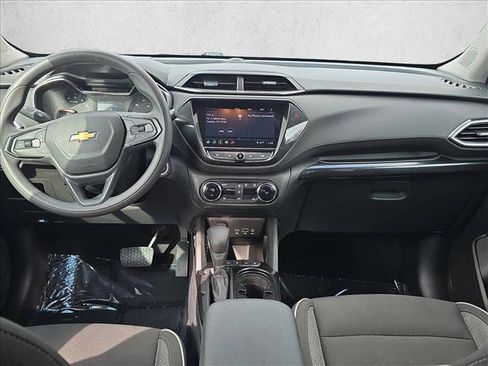 Used 2021 Chevrolet TrailBlazer LT w/ Convenience Package image 17