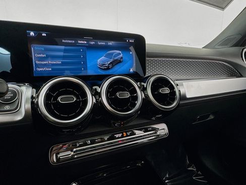 New 2026 Mercedes-Benz GLB 250 image 19