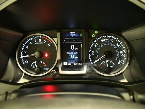 Used 2023 Toyota Tacoma TRD Sport w/ TRD Premium Sport Package AWD/4WD image 12