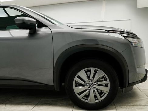 Used 2025 Nissan Pathfinder SV image 10