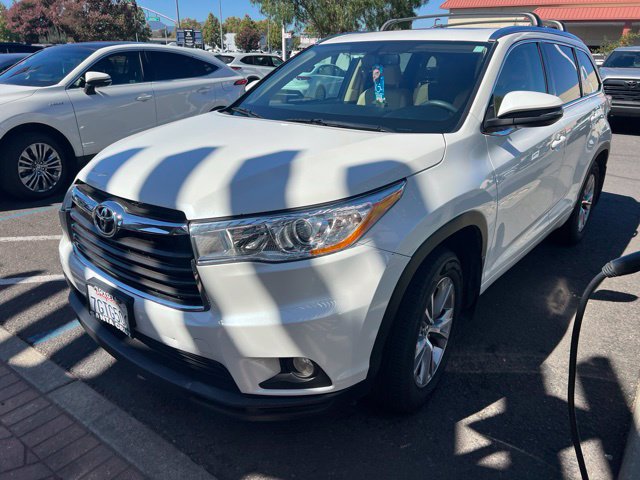 Used 2015 Toyota Highlander XLE AWD/4WD image 7