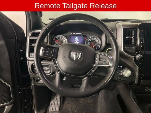 Used 2025 RAM 1500 Laramie AWD/4WD image 9