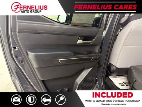 Used 2025 Toyota Tacoma TRD Sport AWD/4WD image 16