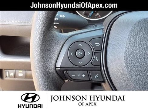 Used 2022 Toyota RAV4 XLE w/ Convenience Package AWD/4WD image 13