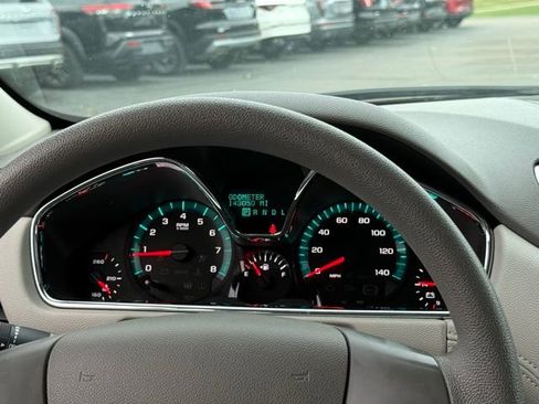 Used 2017 Chevrolet Traverse LS image 9