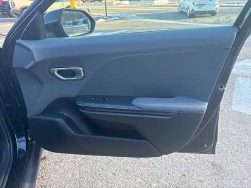 New 2025 Kia K4 LXS image 15