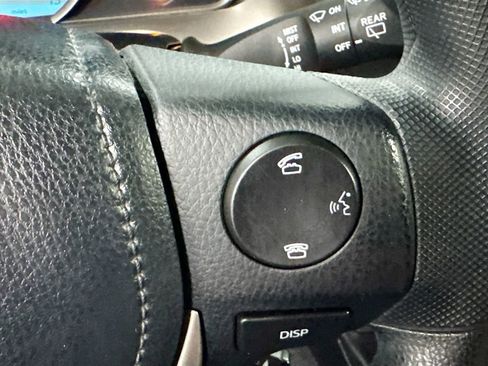 Used 2015 Toyota RAV4 LE image 9