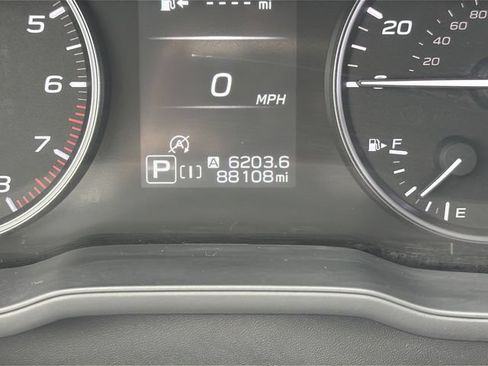 Used 2024 Subaru Crosstrek 2.0i Premium AWD/4WD image 16