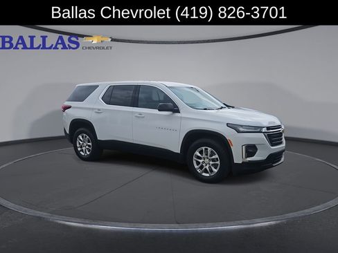 Certified 2023 Chevrolet Traverse LS FWD image 2