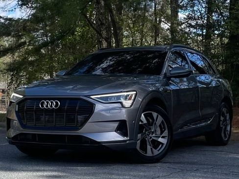 Used 2021 Audi e-tron Premium w/ Convenience Plus Package AWD/4WD image 1