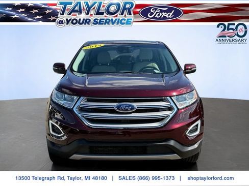 Used 2018 Ford Edge Titanium w/ Ford Safe & Smart Package AWD/4WD image 3