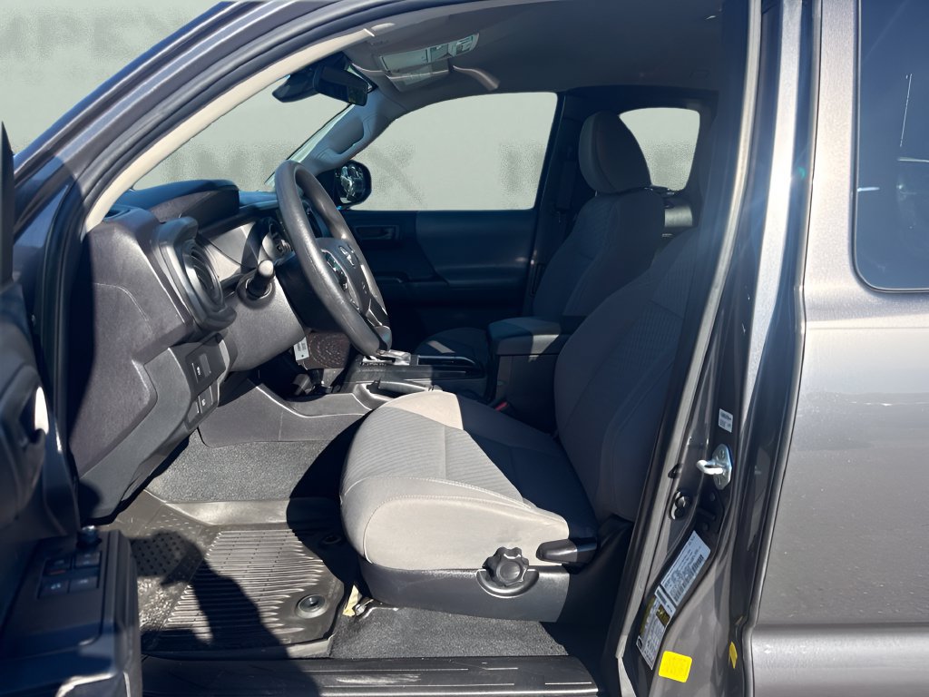 Used 2022 Toyota Tacoma SR RWD image 9