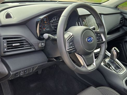 Used 2025 Subaru Outback Premium image 12