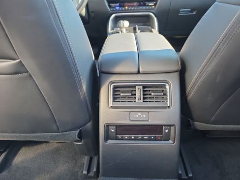 Used 2025 MAZDA CX-70 Plug-In Hybrid w/ Premium Plus AWD/4WD image 21