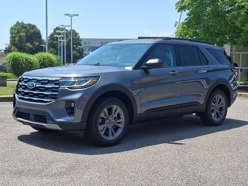 New 2026 Ford Explorer Active w/ Active Comfort Package AWD/4WD image 2