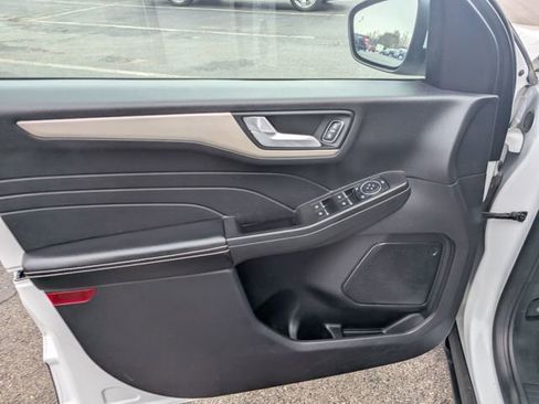 Used 2022 Ford Escape SEL FWD image 14