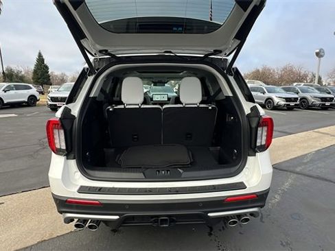 Used 2025 Ford Explorer Platinum w/ Ultimate Package image 6