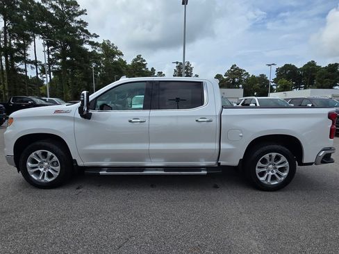 Used 2024 Chevrolet Silverado 1500 LTZ AWD/4WD image 2