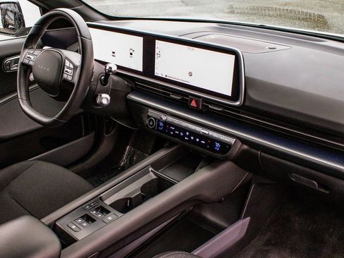 Used 2023 Hyundai Ioniq 6 SE image 41