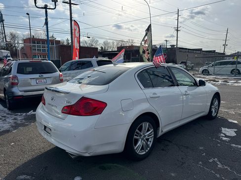 Used 2013 INFINITI G37 x w/ Premium Pkg image 4