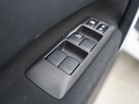 Used 2013 Nissan Rogue SV w/ Premium Pkg FWD image 24