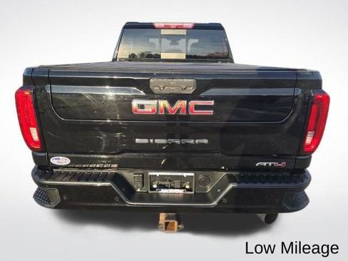 Used 2020 GMC Sierra 2500 AT4 w/ AT4 Premium Package image 4