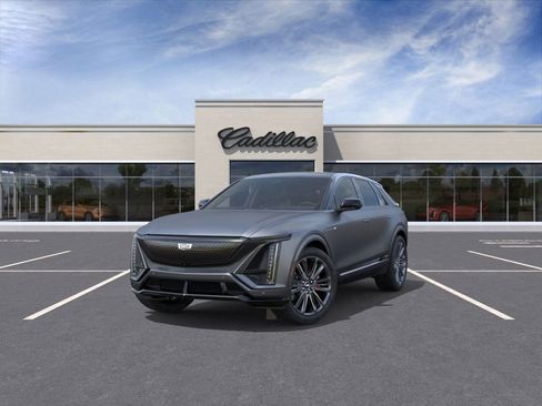 New 2026 Cadillac Lyriq V AWD/4WD image 8